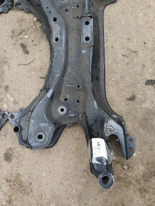 Подрамник Nissan X-Trail 2001-2006 T30
