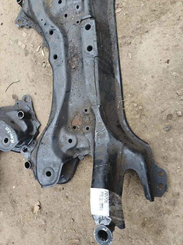 Подрамник Nissan X-Trail 2001-2006 T30