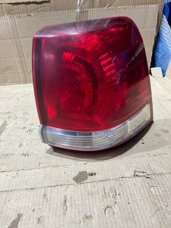 Фонарь задний правый Toyota Land Cruiser 2010 8155160820 URJ200 1VD-FTV 4.5, задний правый
