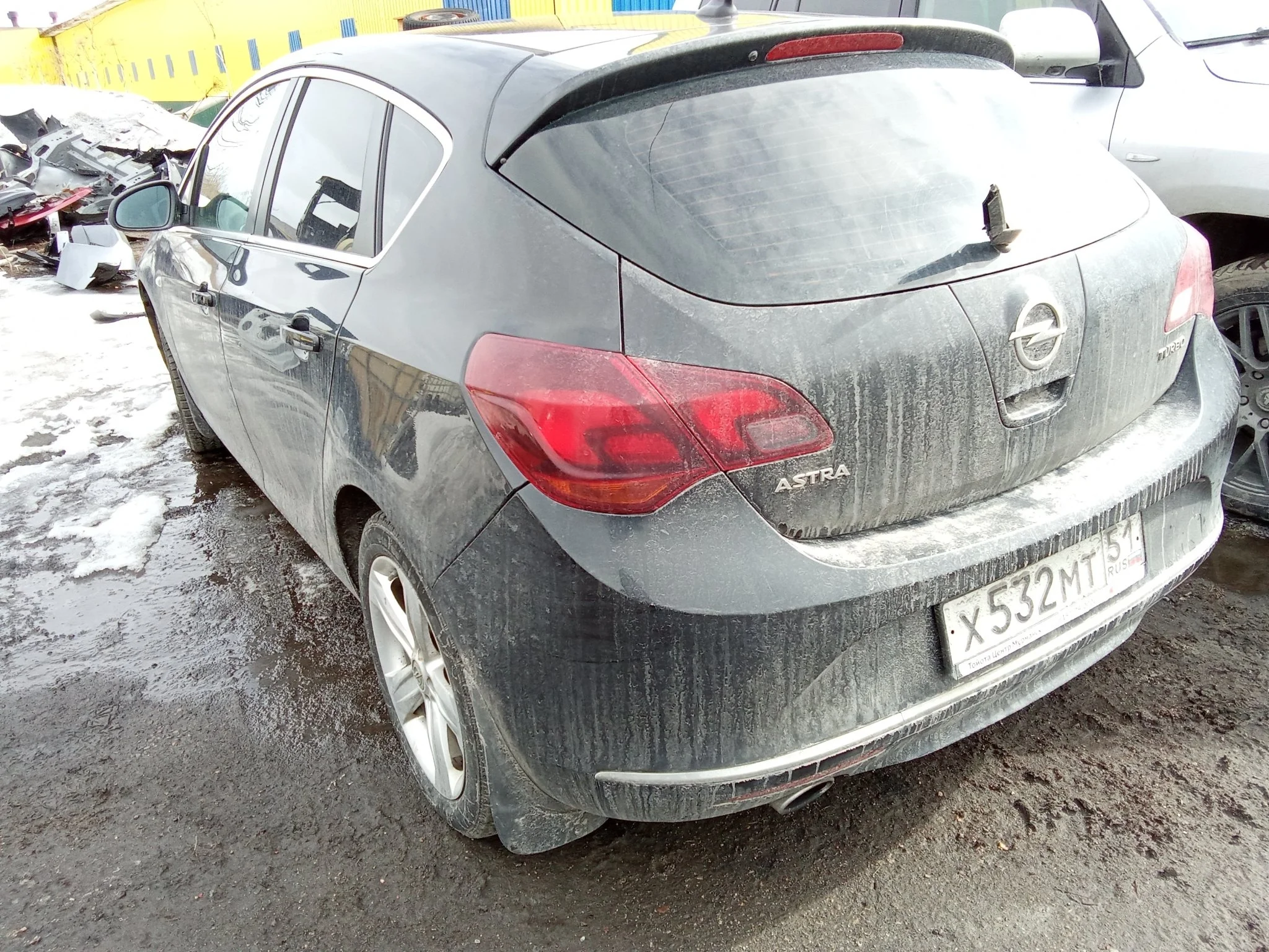 Форточка задняя левая Opel Astra J Хэтчбек 2009-2017