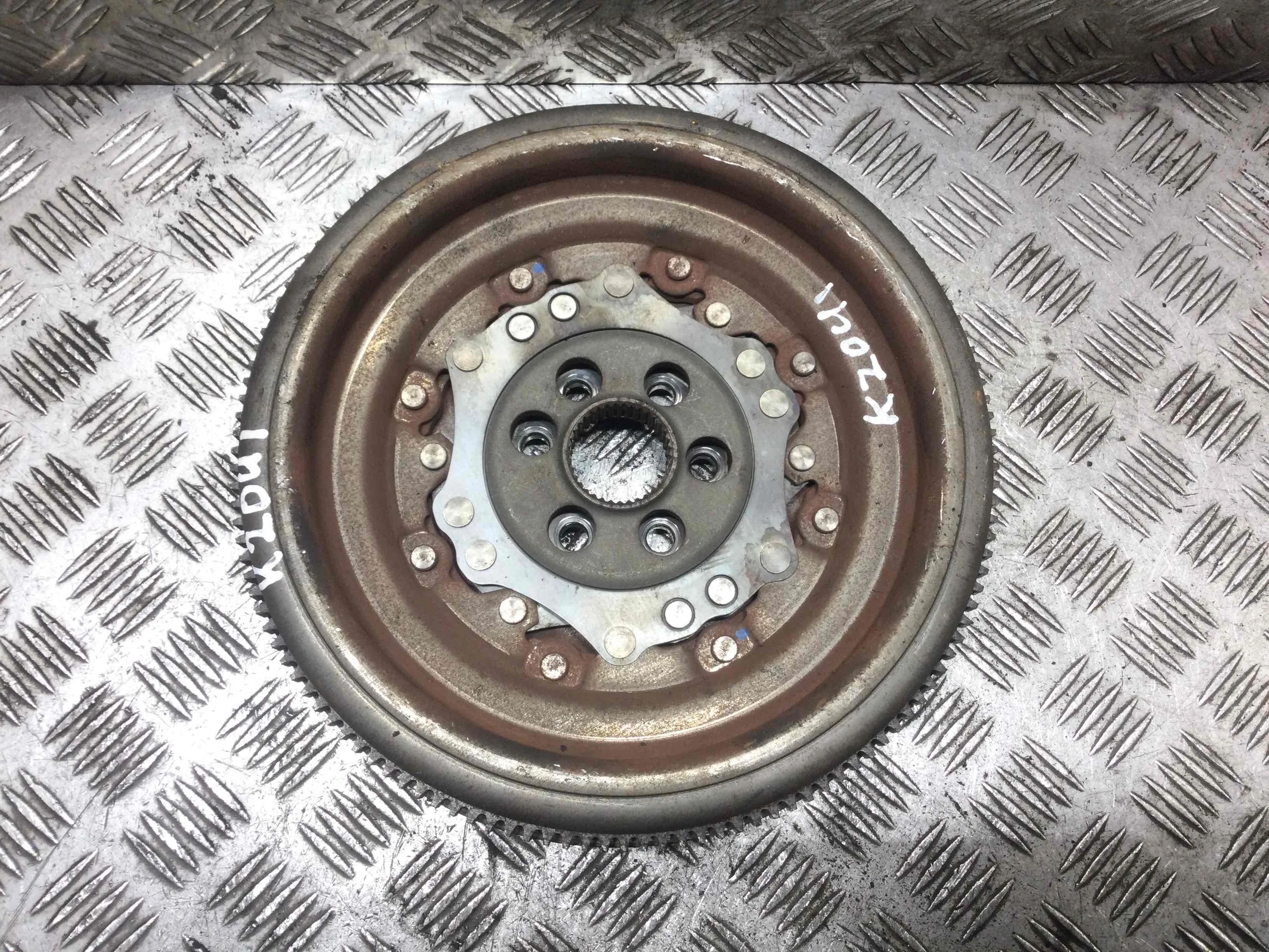 Маховик Volkswagen Passat B6 (2005-2010) дизель 2.0 TDI Автомат Седан