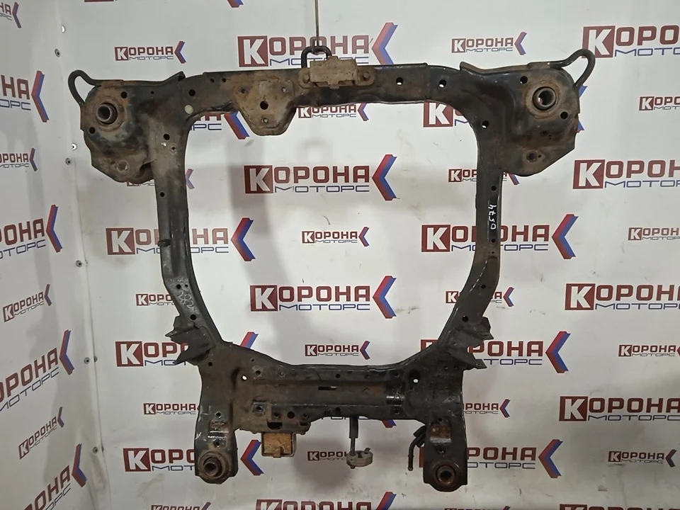 Подрамник двигателя Б/У Б/У