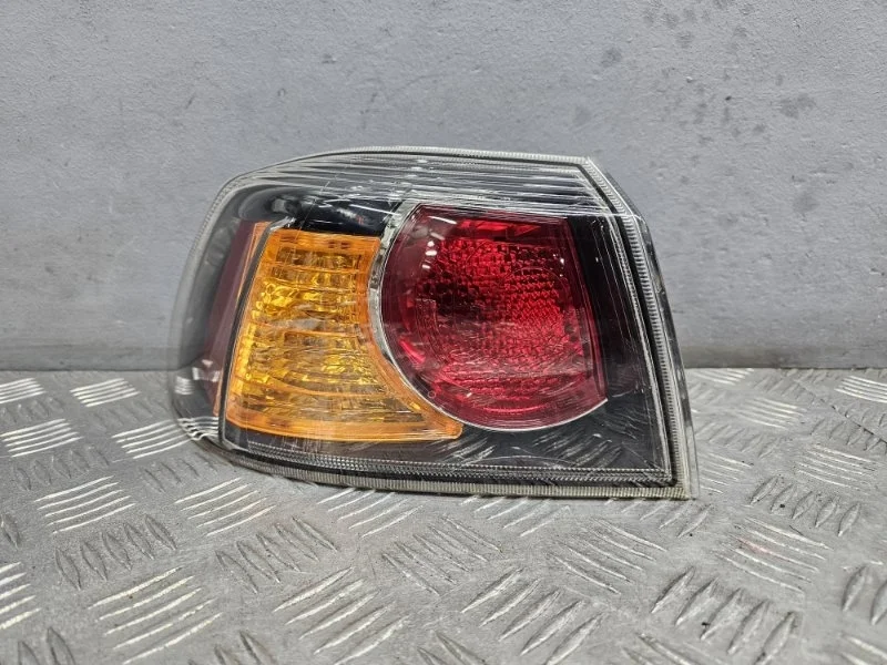Фонарь Mitsubishi Lancer 10 CY