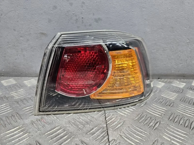 Фонарь Mitsubishi Lancer 10 CY
