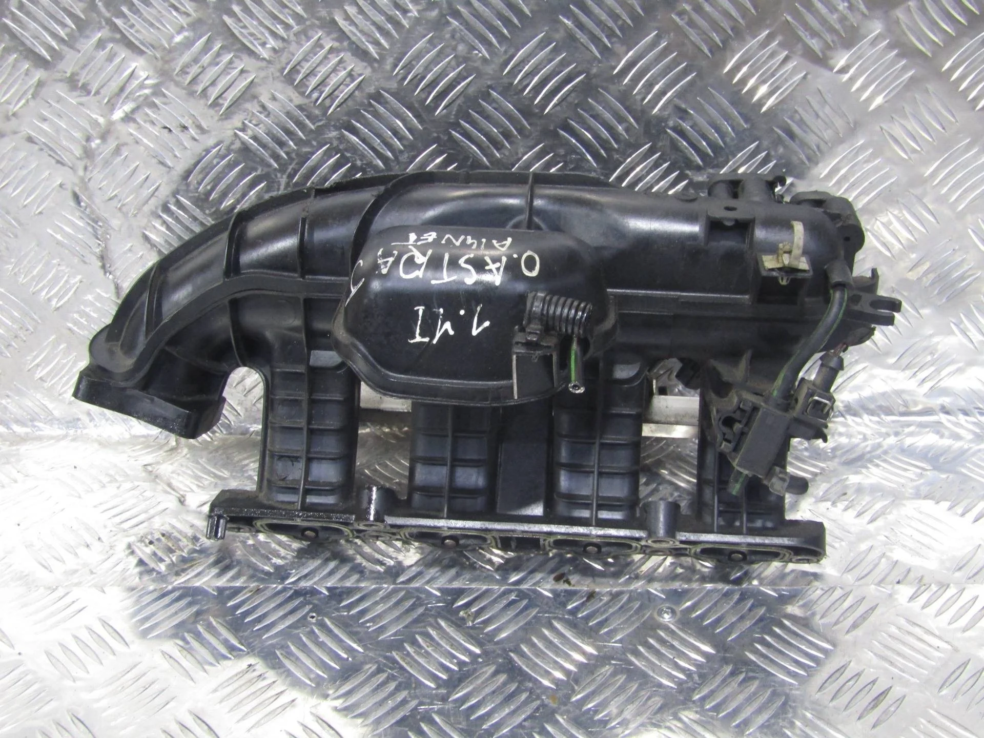 впускной коллектор Opel Astra J