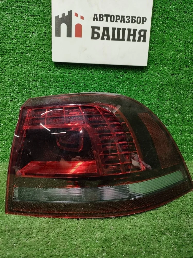 Фонарь наружний Volkswagen Touareg 2016 FL