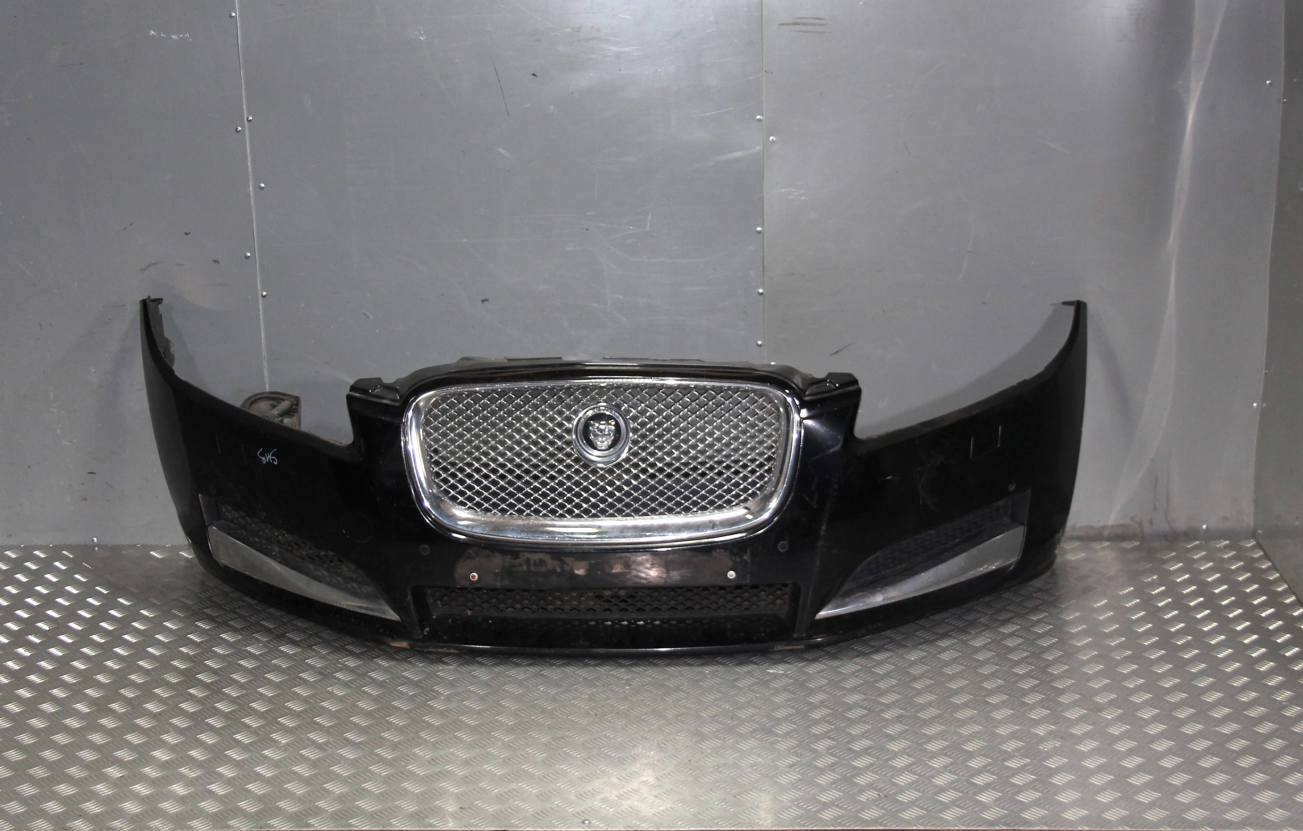 Решетка радиатора JAGUAR XF 2011-2015