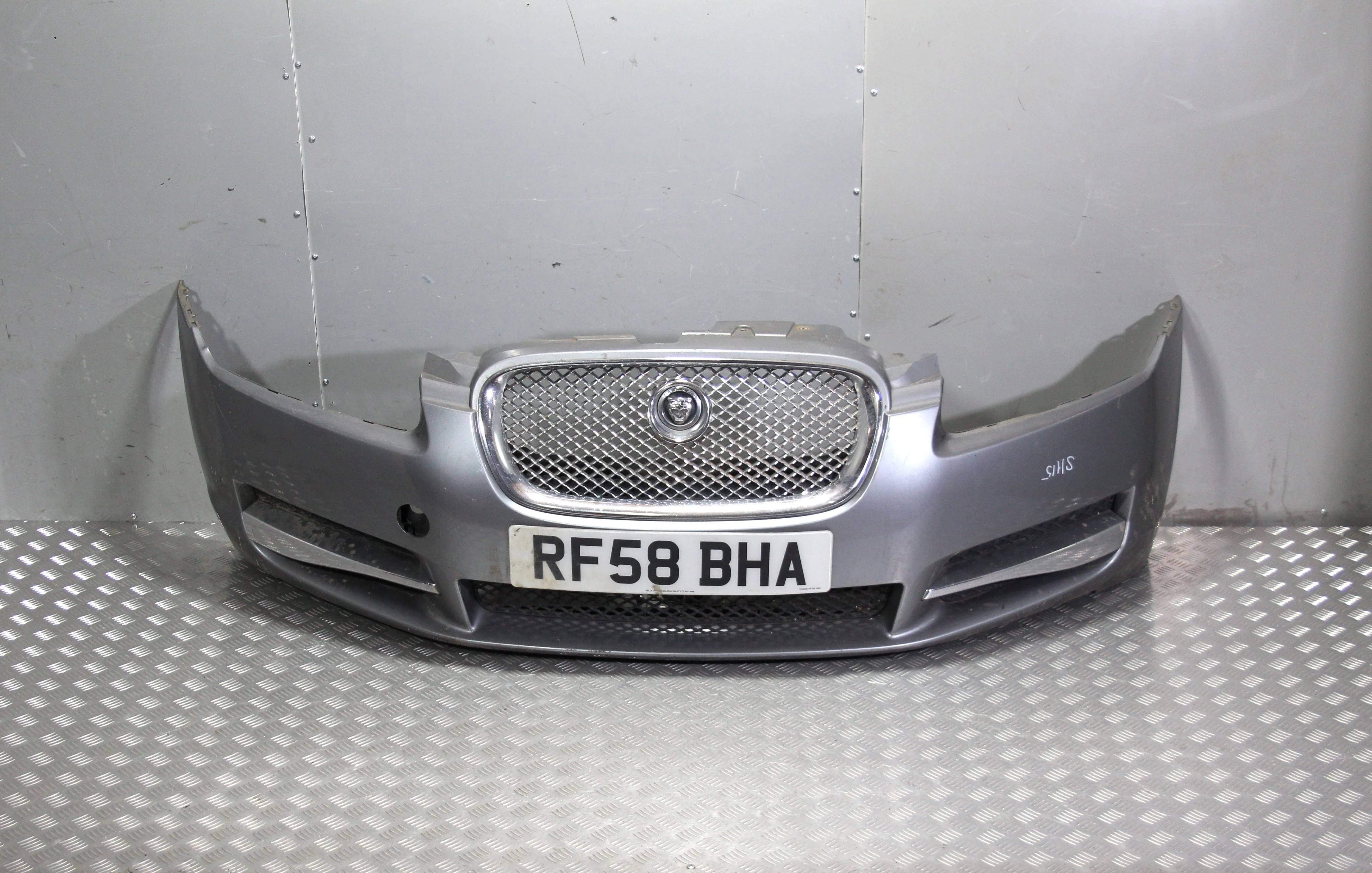 Бампер передний JAGUAR XF 2007-2010