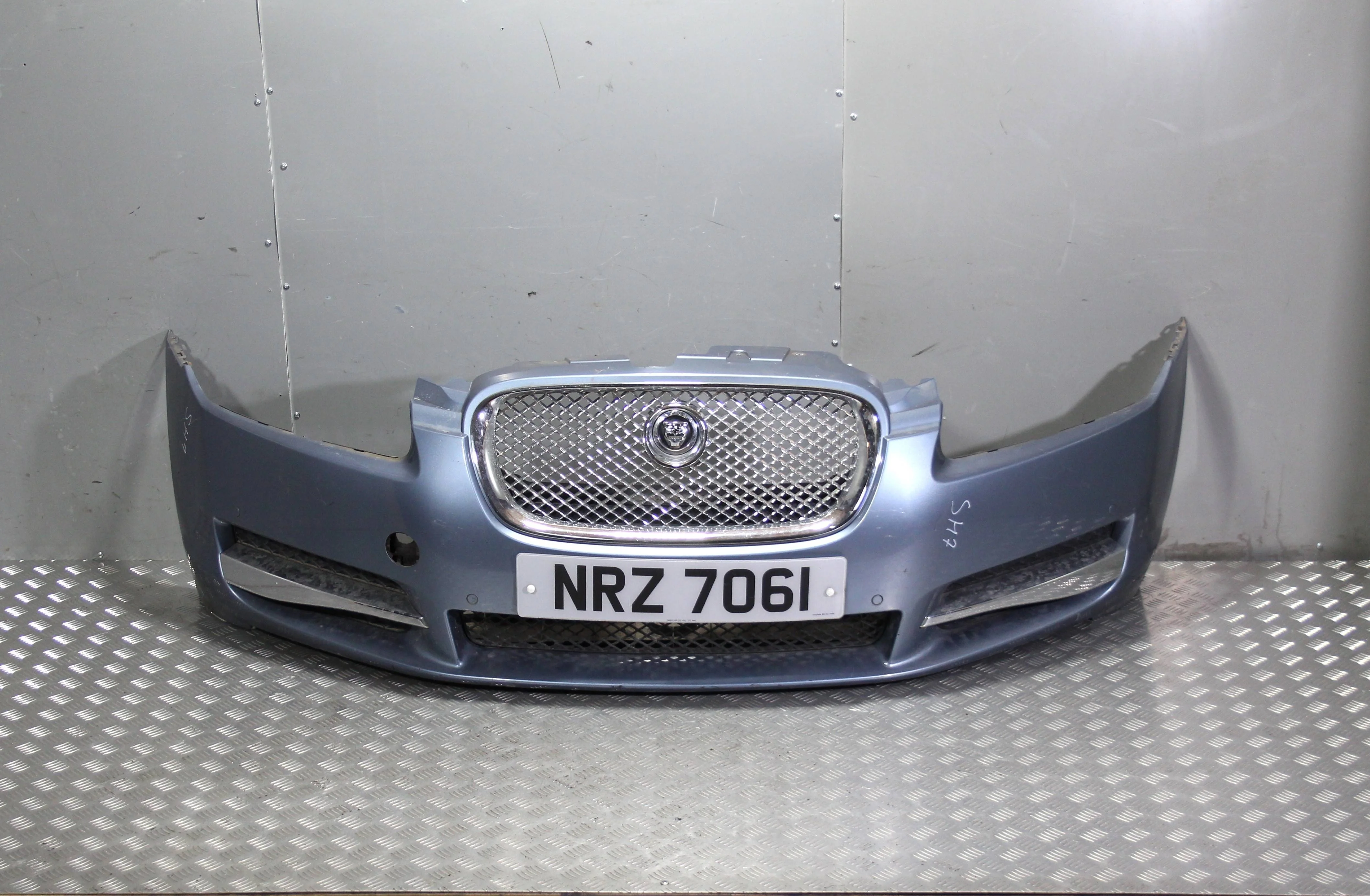 Решетка радиатора JAGUAR XF 2007-2010