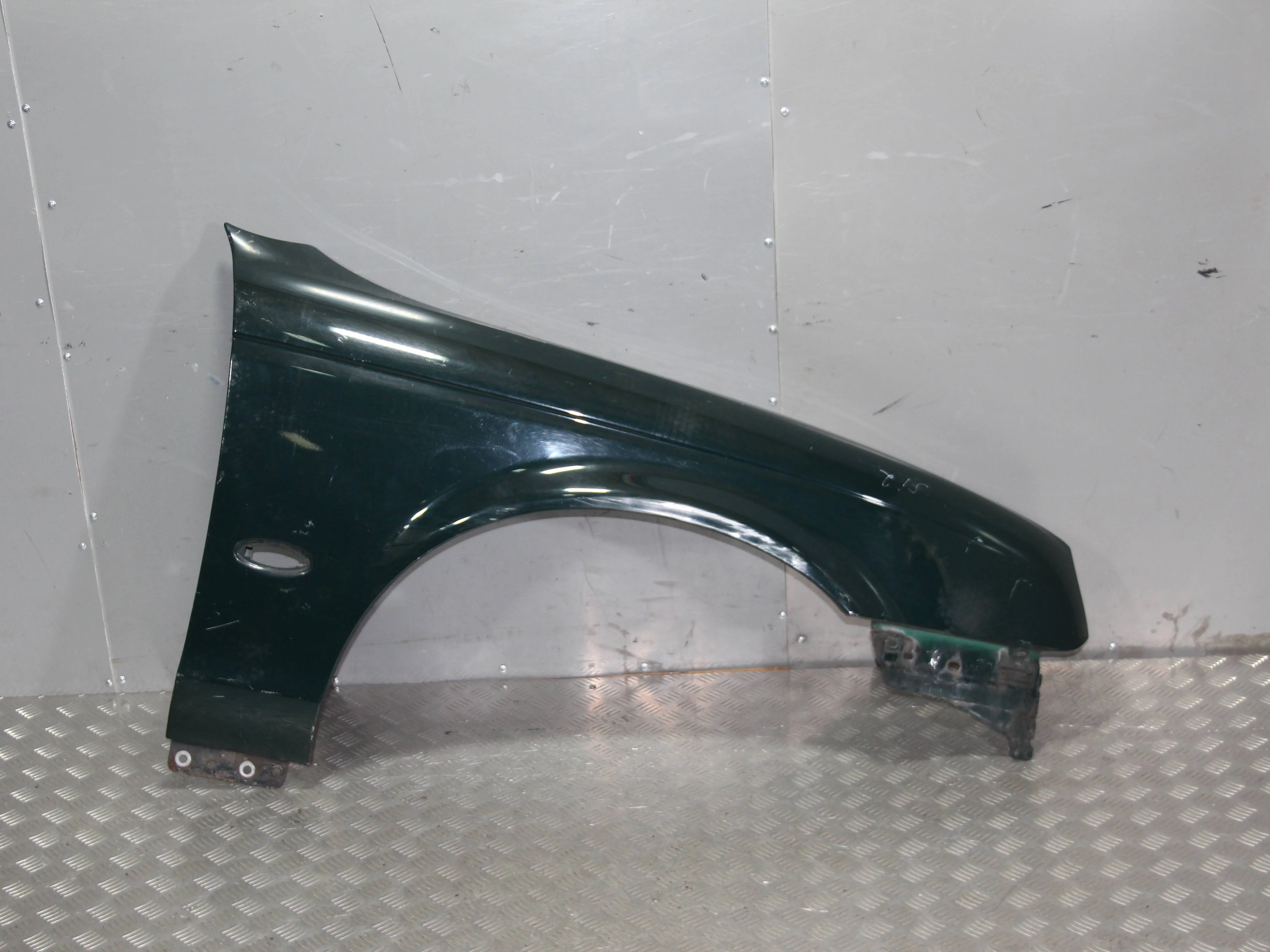 Крыло переднее правое JAGUAR S-type 2004-2008