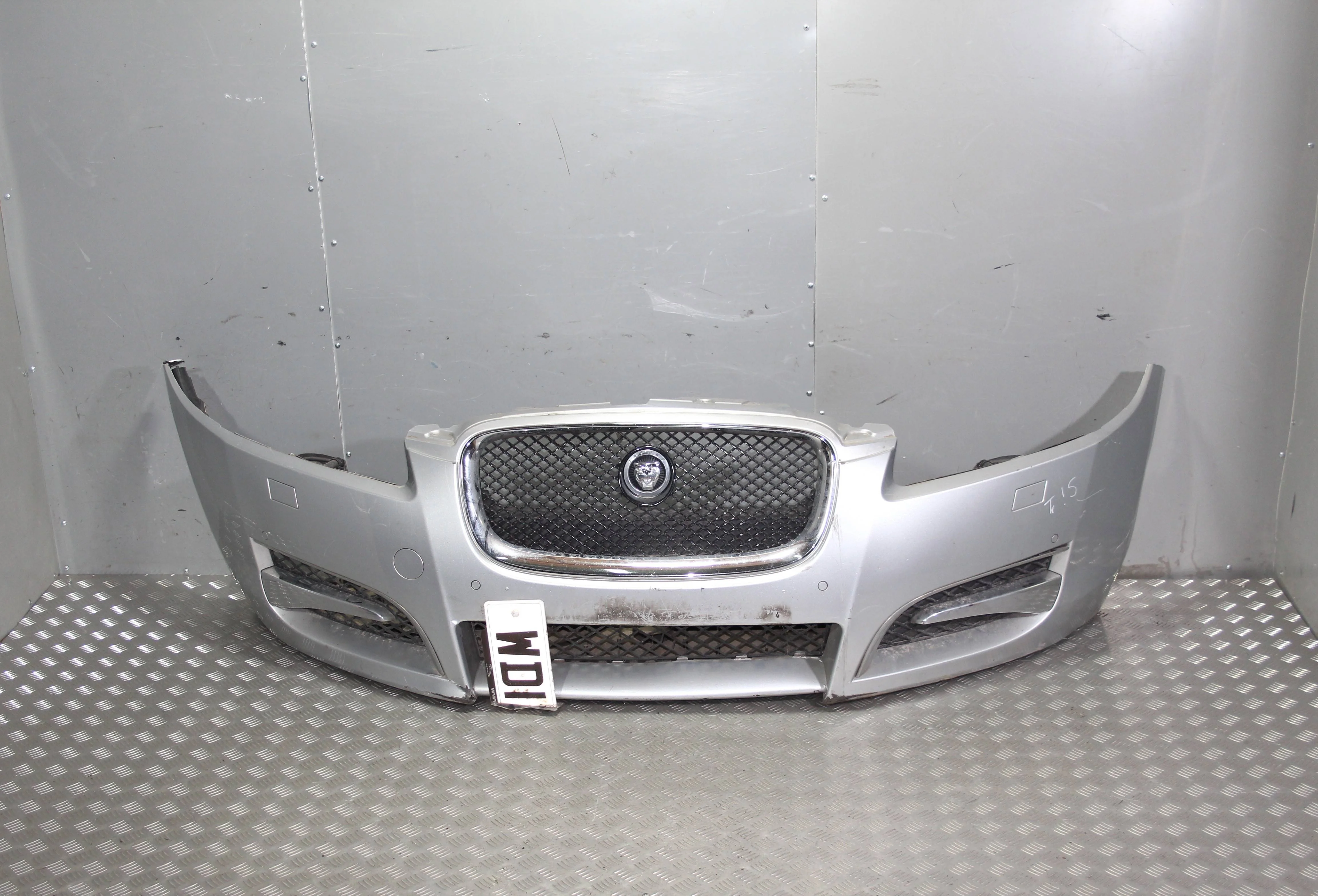Бампер передний JAGUAR XF 2011-2015