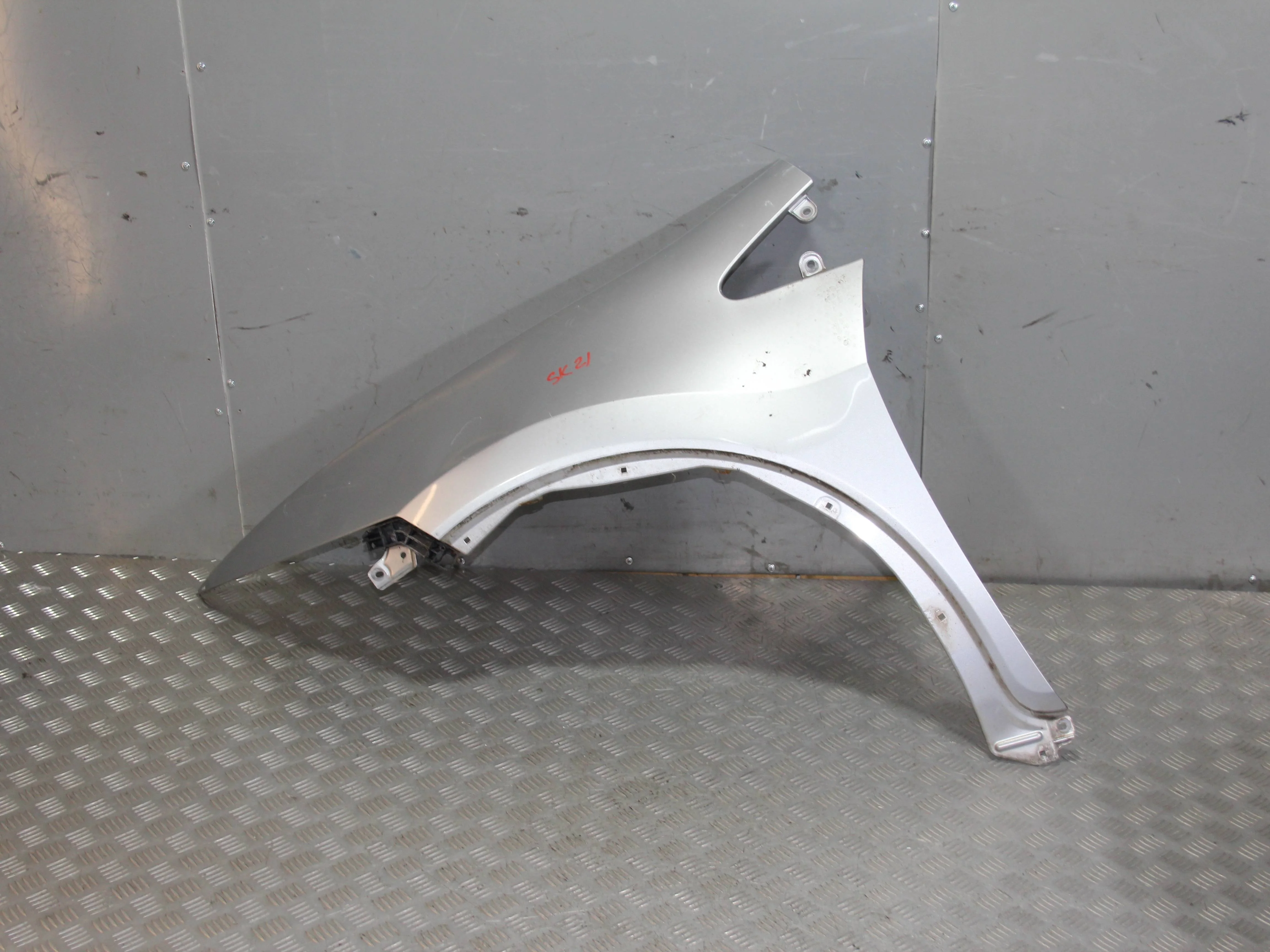 Крыло переднее левое HONDA Civic 5D 2006-2011