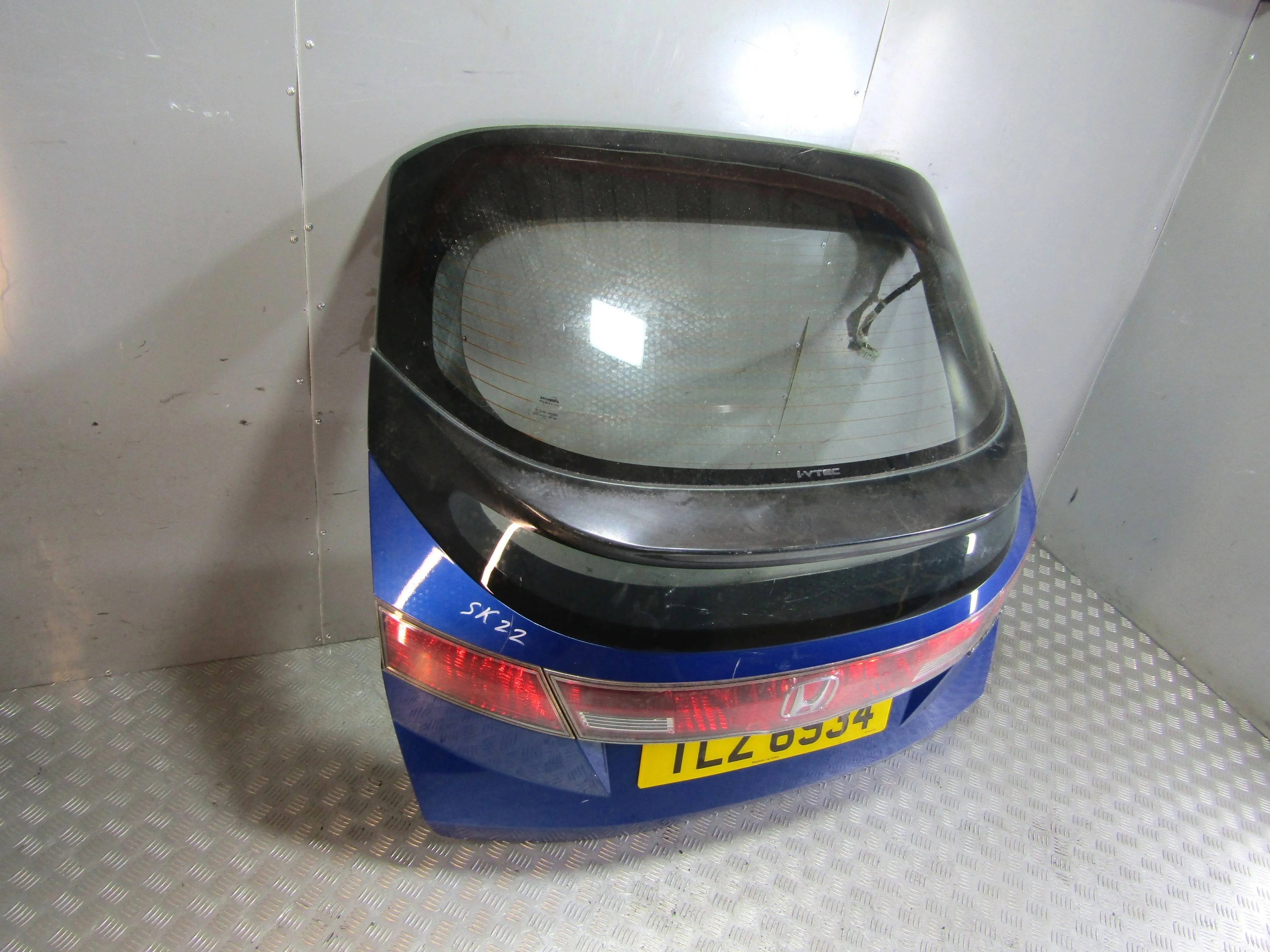 Фонарь внутренний левый HONDA Civic 5D 2006-2011