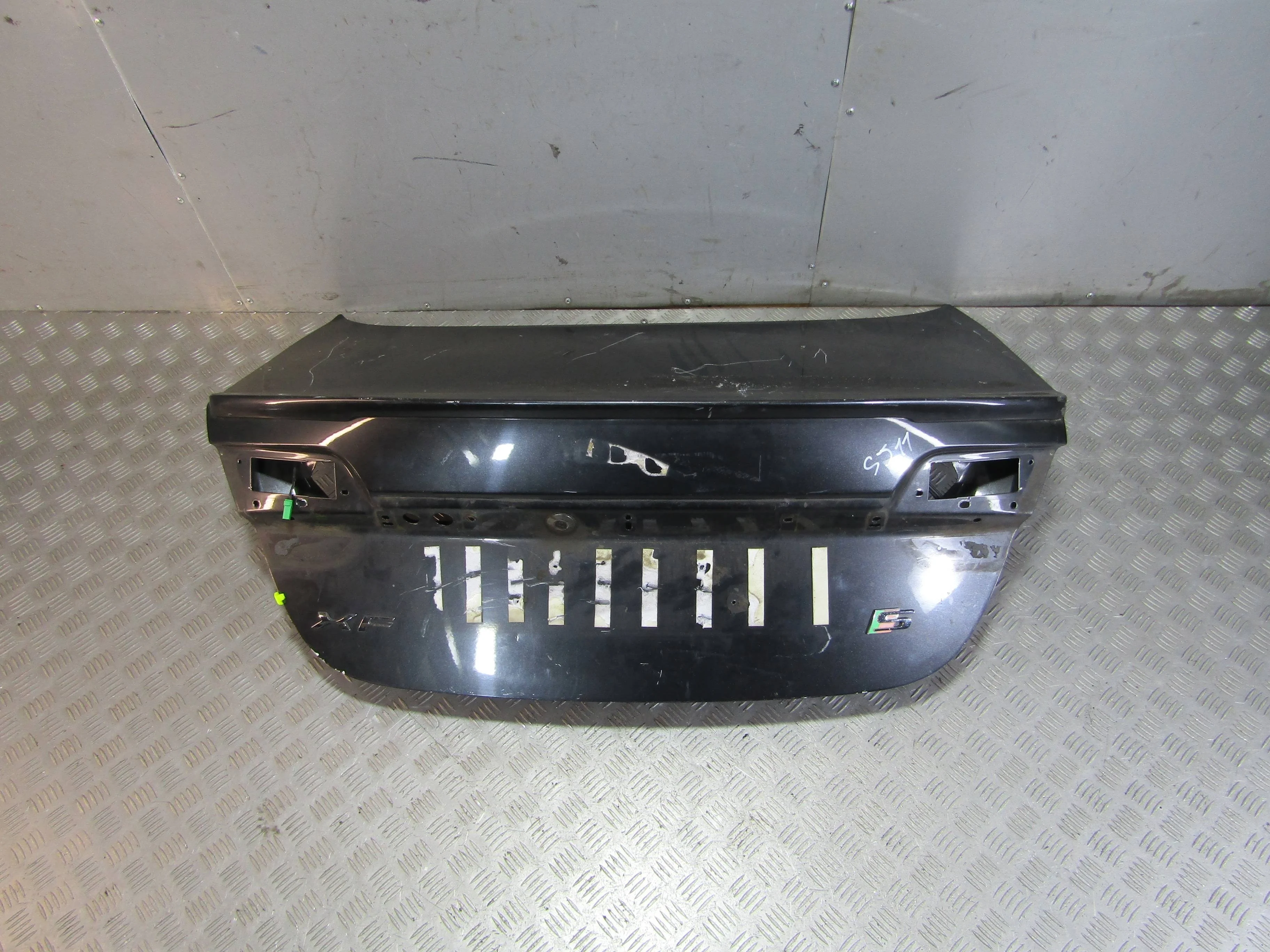 Крышка багажника JAGUAR XF 2011-2015