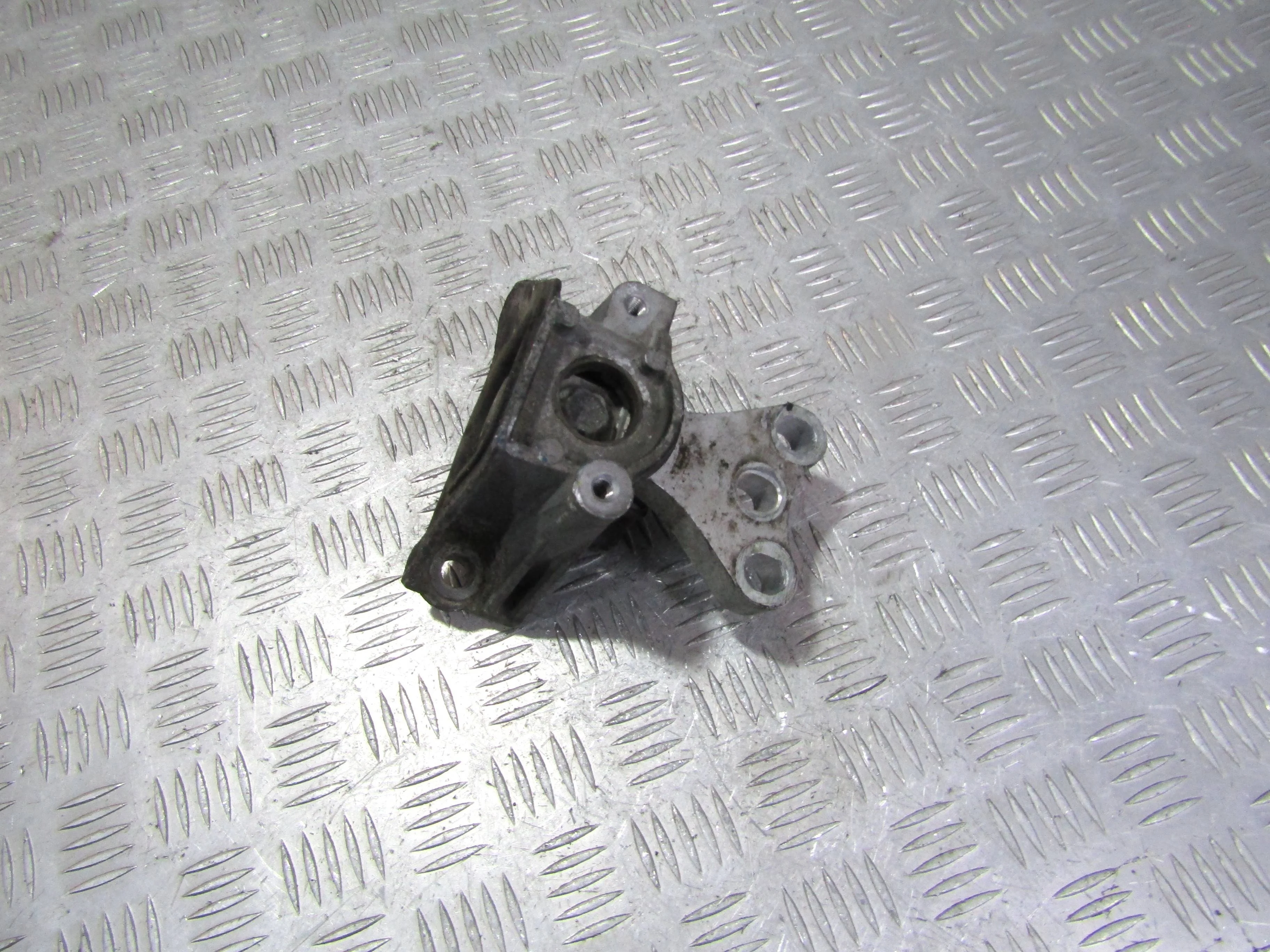 Опора КПП левая HONDA Civic 5D 2006-2011
