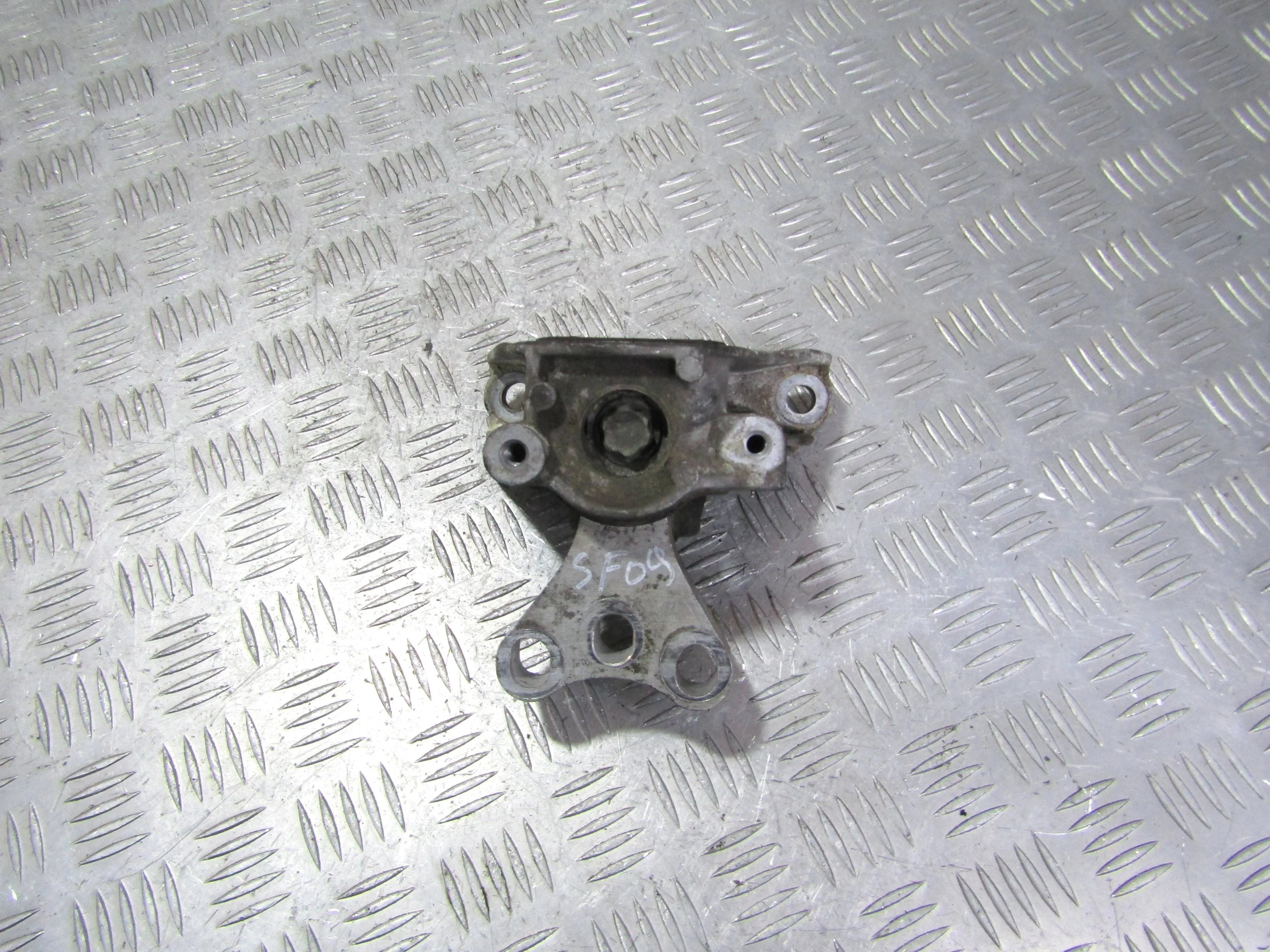 Опора КПП левая HONDA Civic 5D 2006-2011