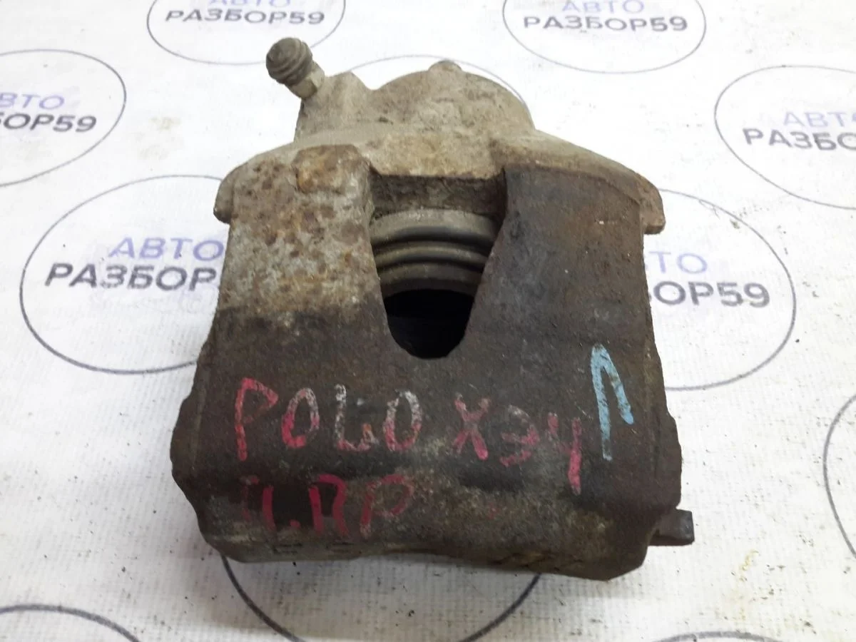 Суппорт передний правый Volkswagen Polo V рестайлинг (2015—2020)
