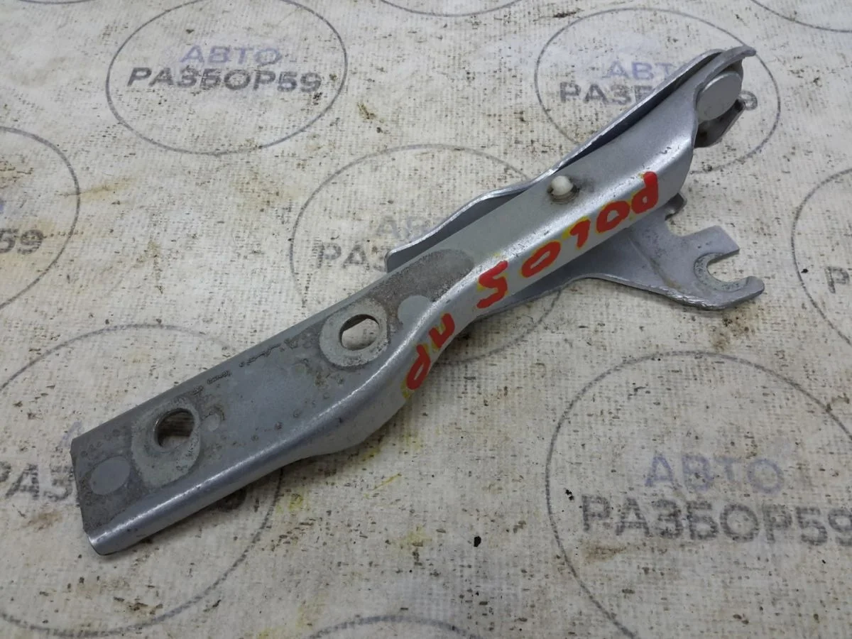 Петля капота Volkswagen Polo V рестайлинг (2015—2020)