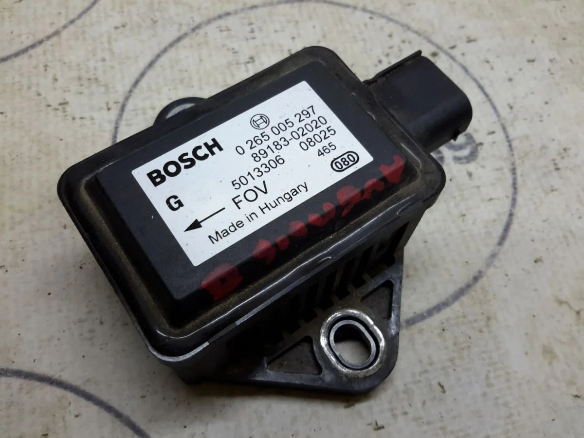 Датчик курсовой устойчивости Toyota Avensis T250 (2003—2006)