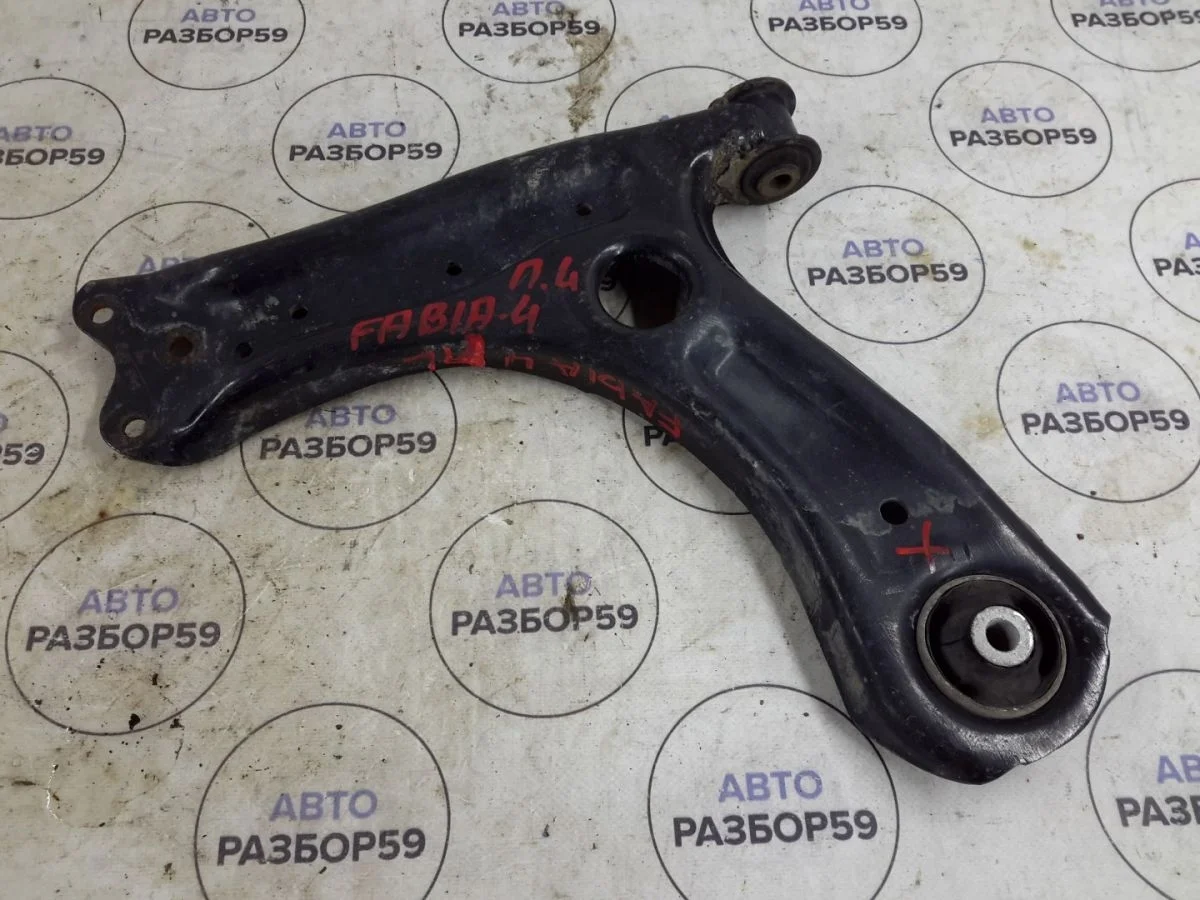Рычаг передний левый Skoda Fabia II (2007—2010)