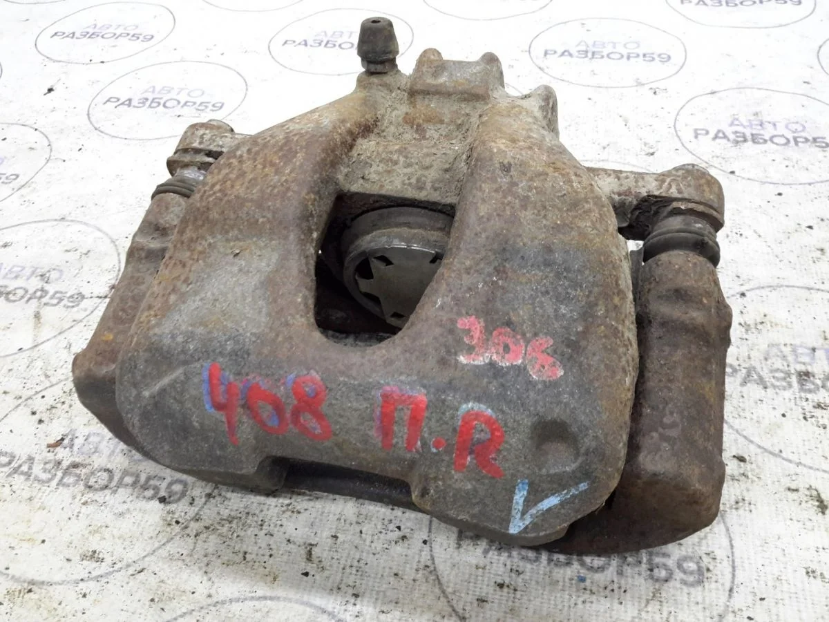 Суппорт передний правый Peugeot 408 I (2012—2017)