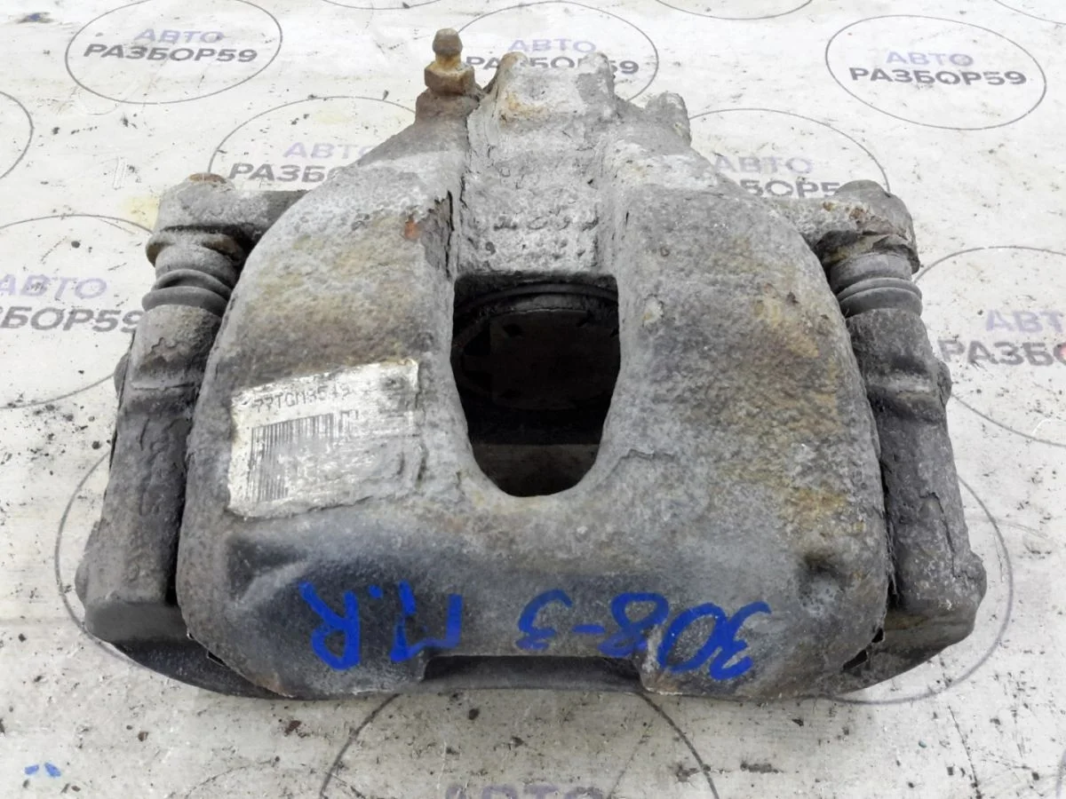 Суппорт передний правый Peugeot 308 I (2007—2011)