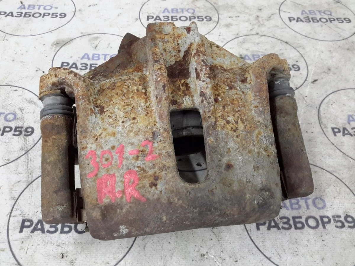 Суппорт передний правый Peugeot 301 I (2012—2016)