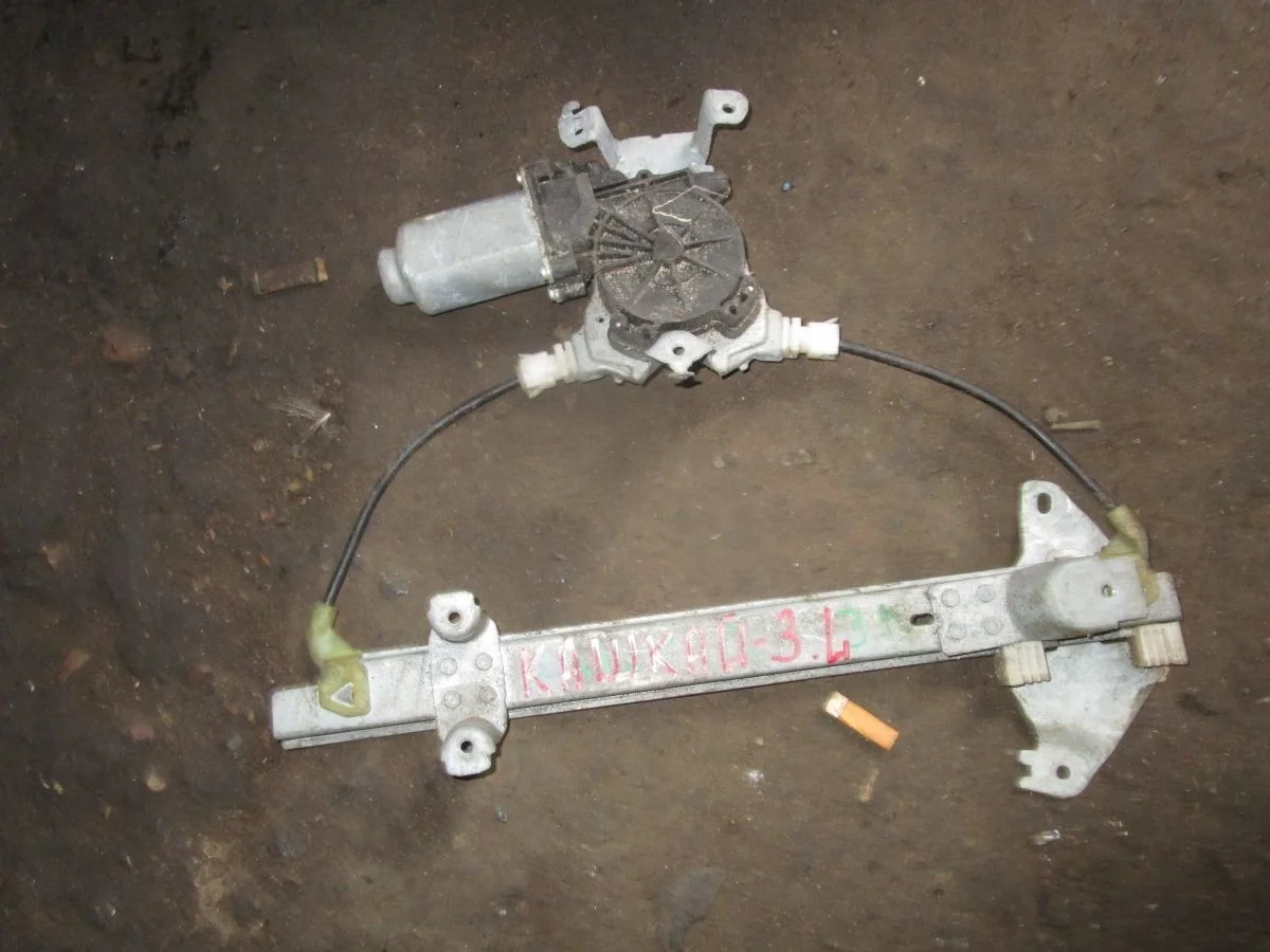 Стеклоподъемник задний левый Nissan Qashqai I (2006—2010)