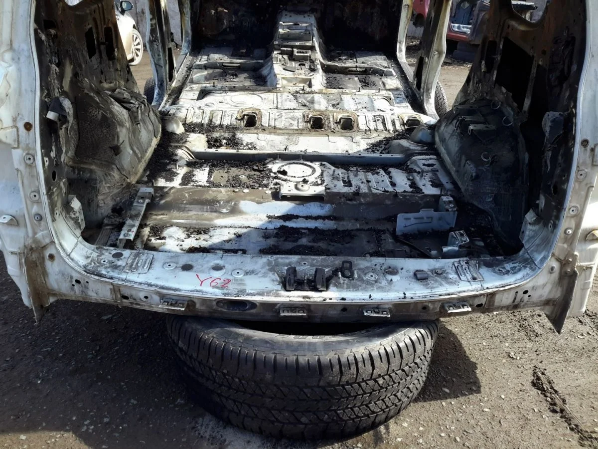 Панель задняя Nissan Patrol Y62 (2010—2014)