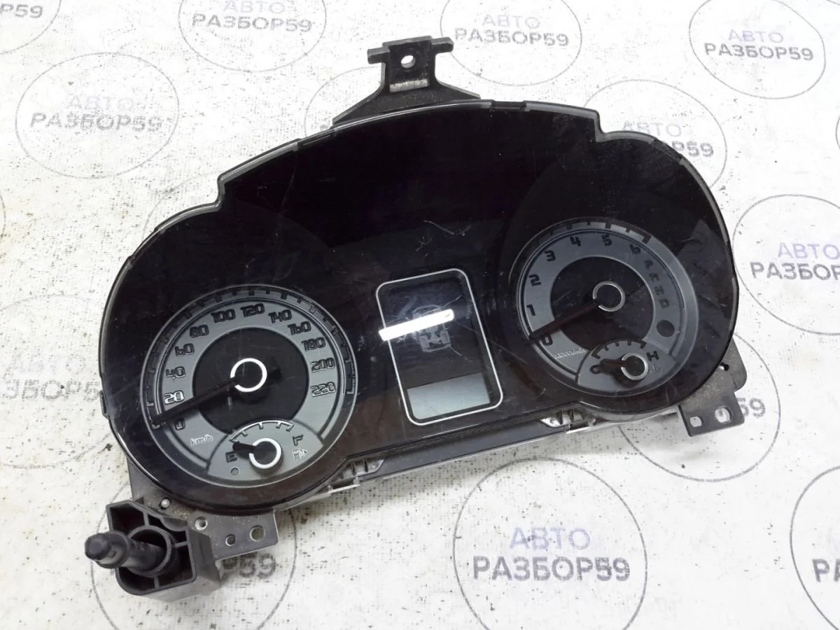 Панель приборов Mitsubishi Pajero IV (2006—2011)