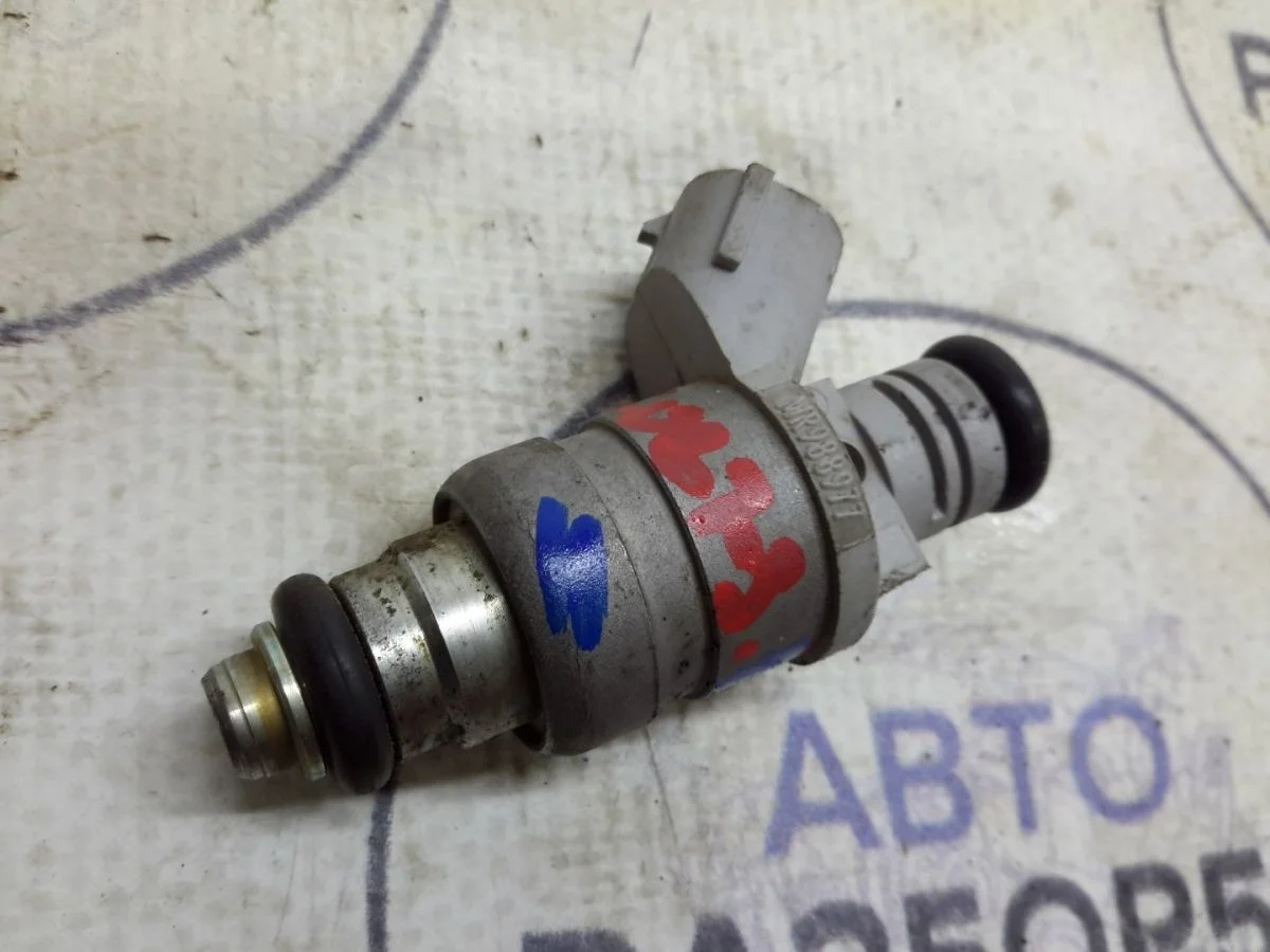 Форсунка топливная Mitsubishi Colt Z30 (2002—2012)