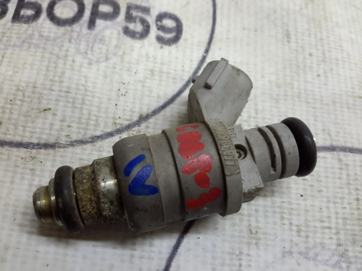 Форсунка топливная Mitsubishi Colt Z30 (2002—2012)