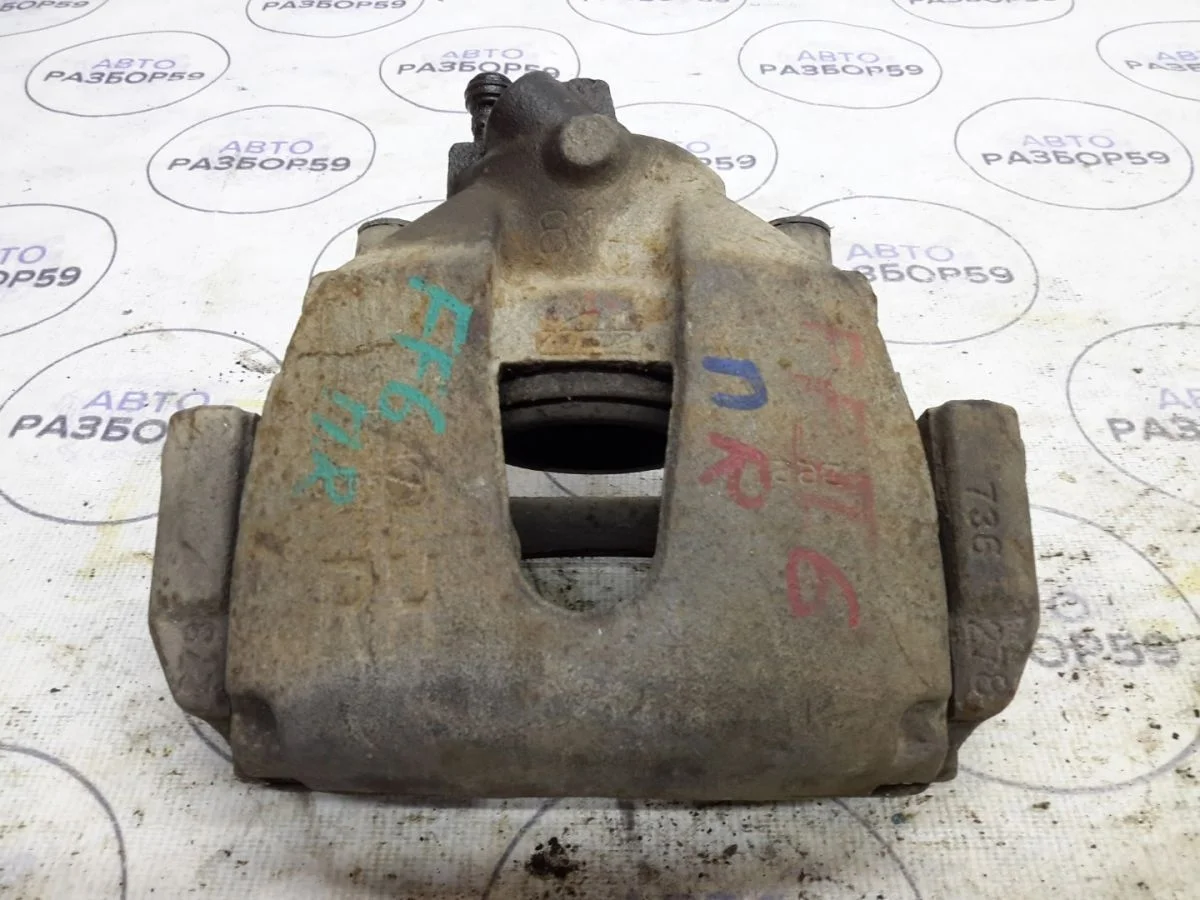 Суппорт передний правый Ford Focus II (2005—2008)