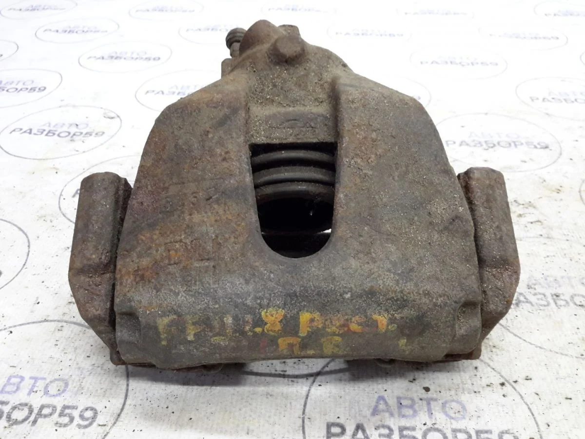 Суппорт передний правый Ford Focus II (2005—2008)