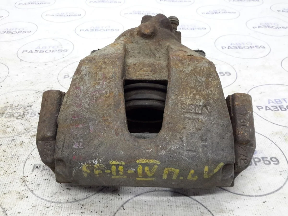 Суппорт передний левый Ford Focus II (2005—2008)