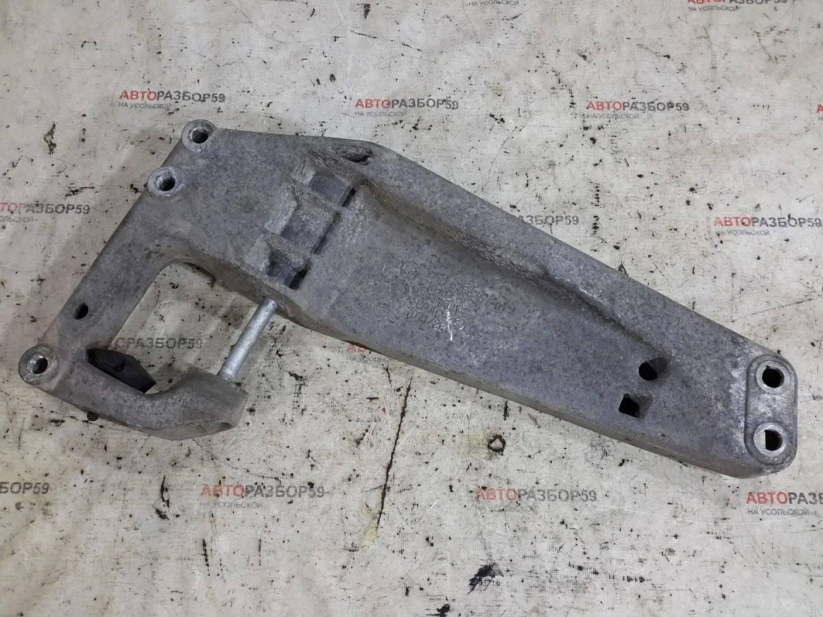 Кронштейн КПП BMW X4 F26 (2014—2018)