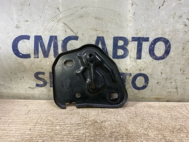 Замок капота Audi A7 4G0823186 C7 3.0 CGW, передний