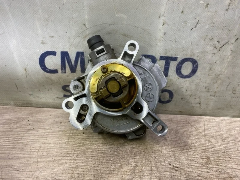 Вакуумный насос Volvo V40 Cross Country 2014 31316688 V40 CROSS COUNTRY B5204T9