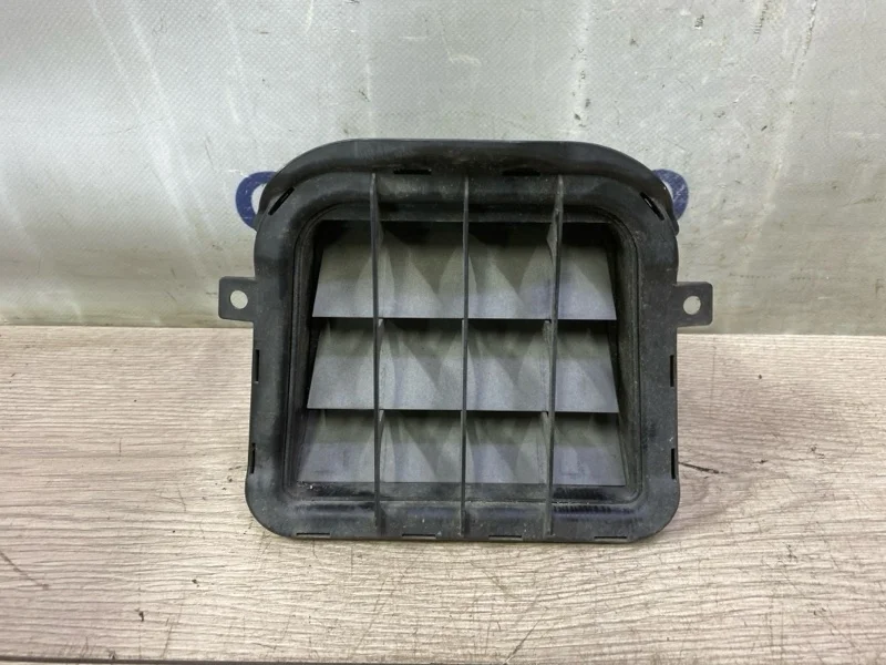 Решетка вентиляционная Audi A5 8K0819161C 8T 2.0T CDN