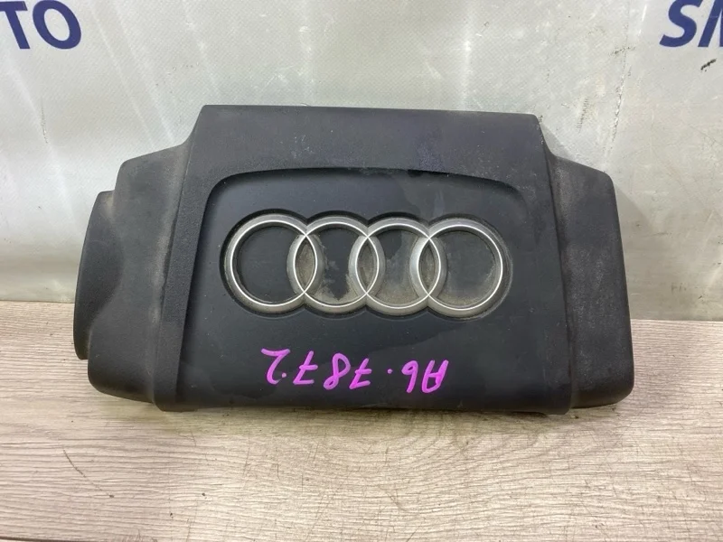Крышка ДВС декоративная Audi A6 06E103926L 4G 2.8 CHV
