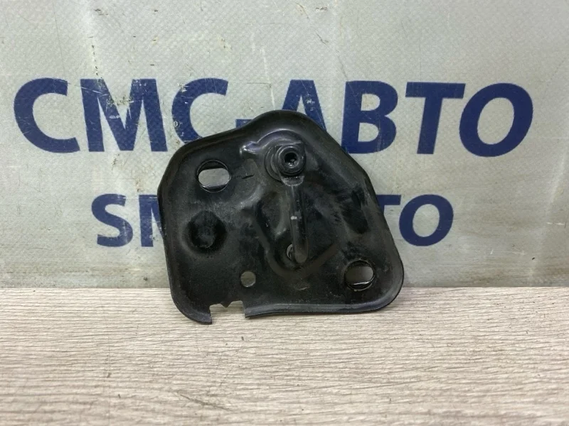 Замок капота Audi A6 4G0823186 4G 2.8 CHV