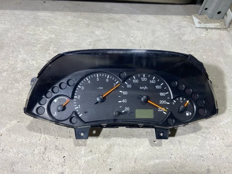 Панель (щиток) приборов Ford Focus 1 (98-05)