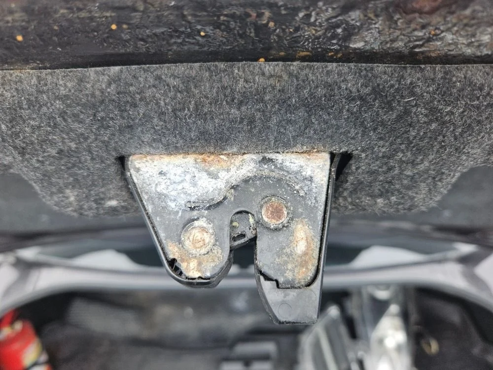 Замок багажника на Mazda 6 GH