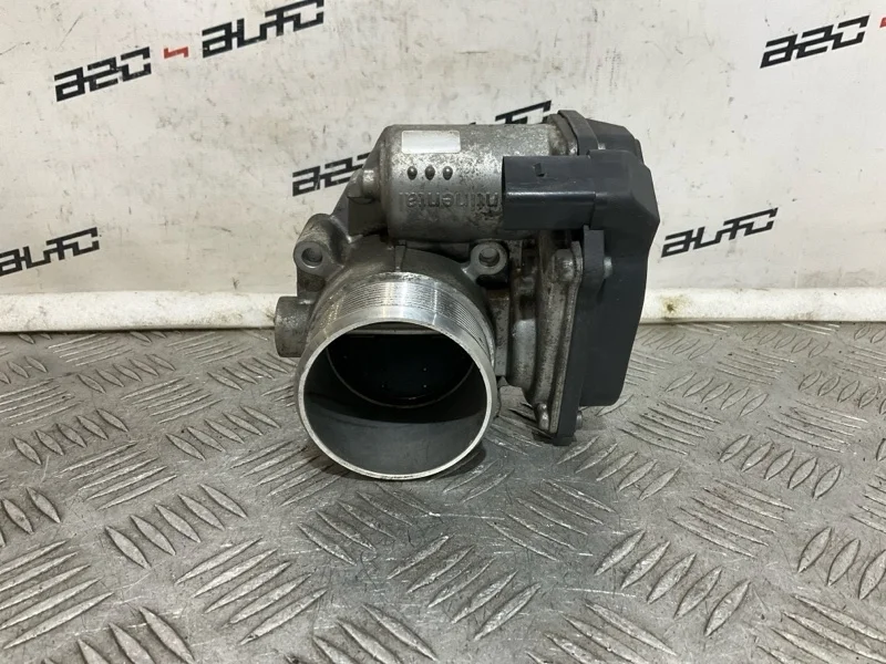 Дроссельная заслонка Audi Q5 06F133062Q 2.0