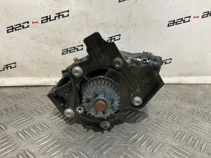 Помпа Audi Q5 06H121026BA 2.0
