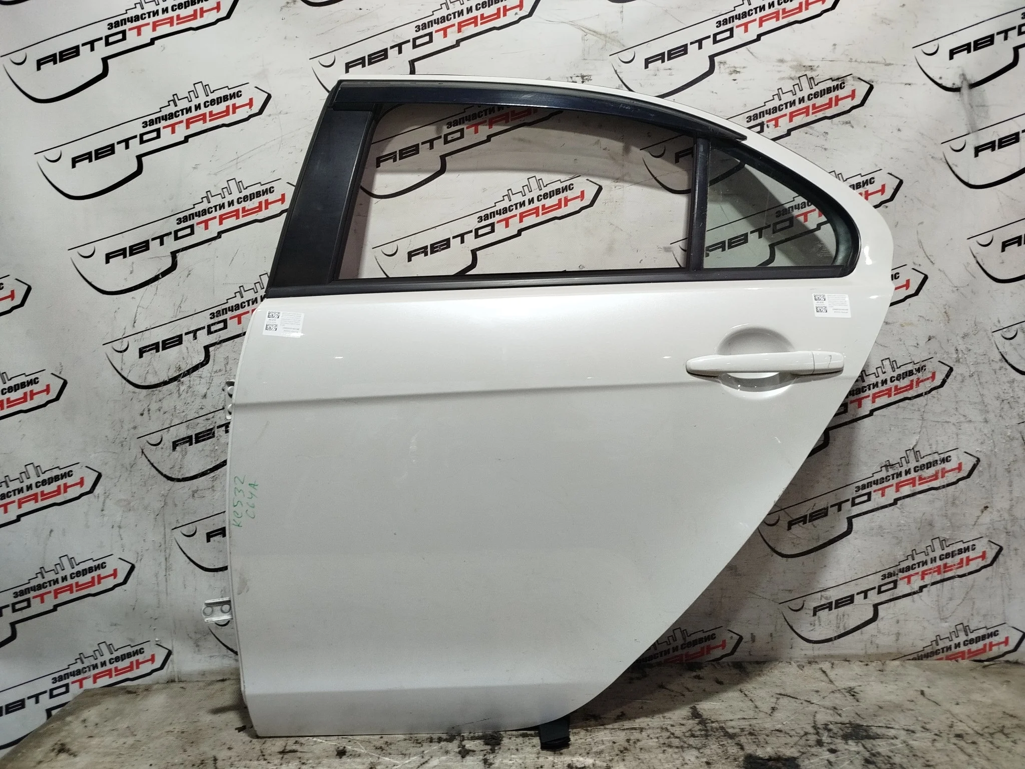ДВЕРЬ MITSUBISHI GALANT FORTIS LANCER CX1A CX2A CX3A CX4A CX5A CX6A CX8A CX9A CY1A CY2A CY3A CY4A CY5A CY6A CY8A CY9A 5730A581 ЗАДНЯЯ ЛЕВАЯ белый, W16 KE532