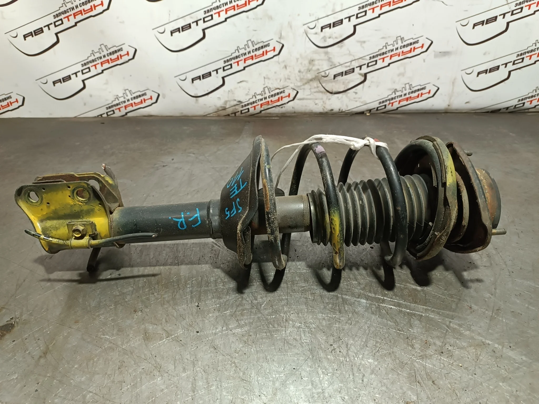 СТОЙКА ХОДОВКИ SUBARU FORESTER SF5 SF9 ПЕРЕДНЯЯ ПРАВАЯ 20310FC040 4WD TE110