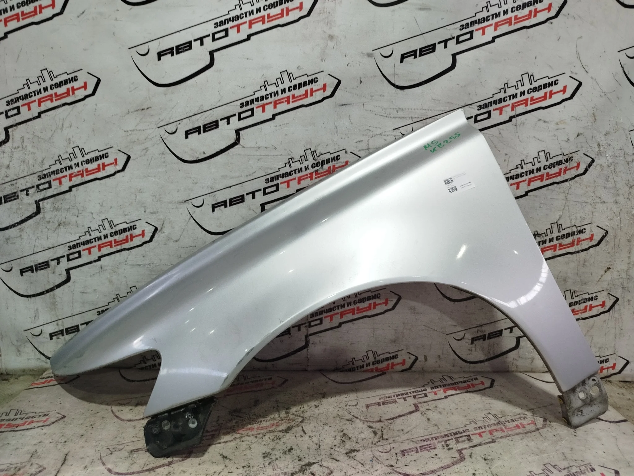 КРЫЛО VOLVO S40 V50 MS MW 31297540 ПЕРЕДНЕЕ ЛЕВОЕ серебро KB255