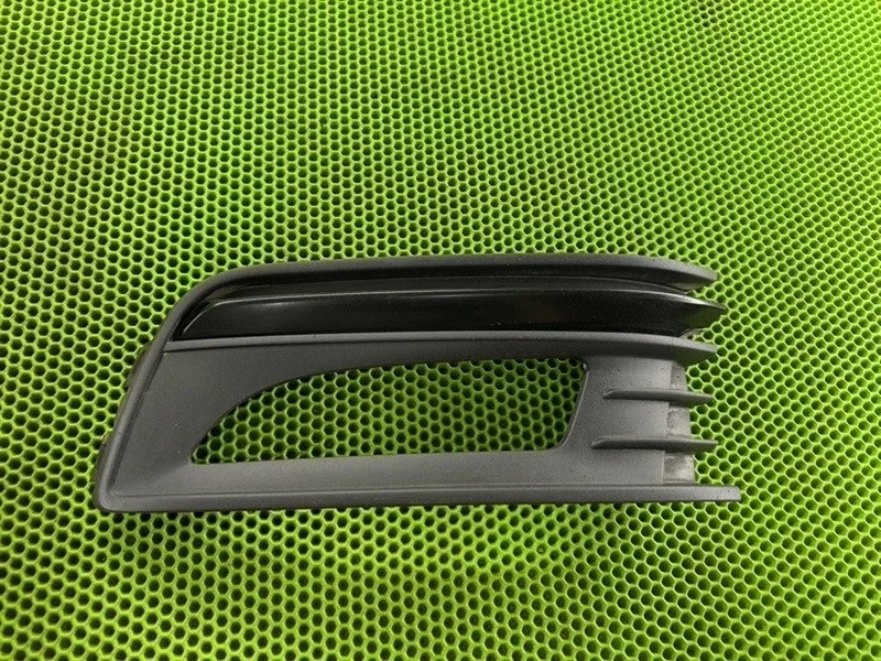 Накладка ПТФ Volkswagen Polo 5 6RU853665, левая