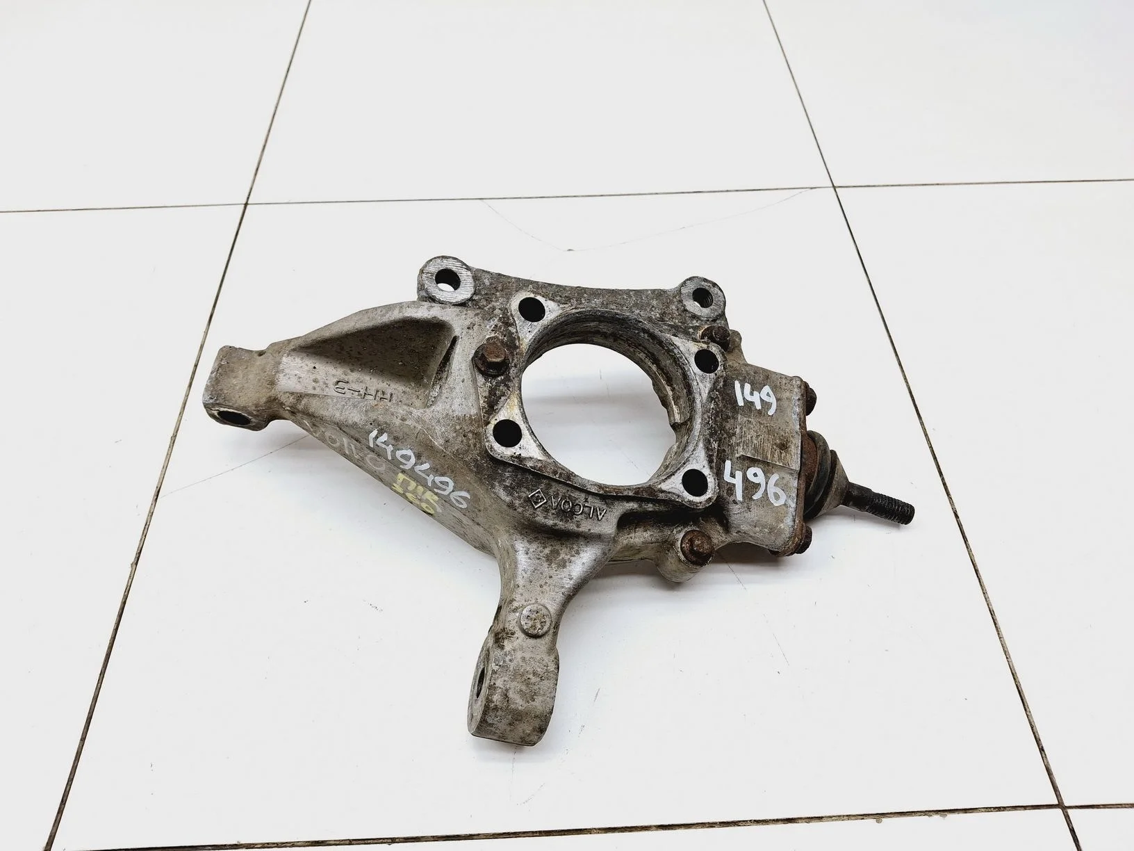 кулак поворотный Volvo S60 I 2000-2009